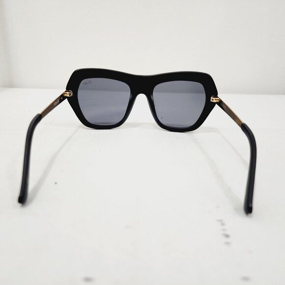 2 Pair QUAY Australia \